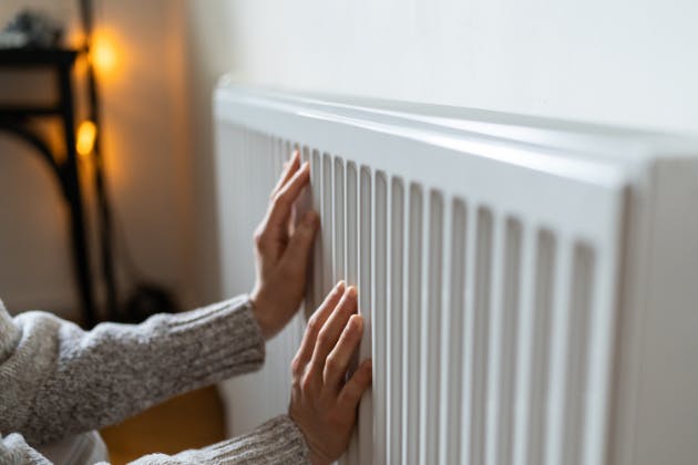 Radiator Cold at the Bottom? Sludge, Air, or Balancing